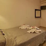 Tsitsirikos 2 * Toroni