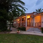 Tsitsirikos 2 Apartmán