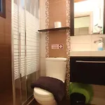 Tsitsirikos 2 アパート トロニ